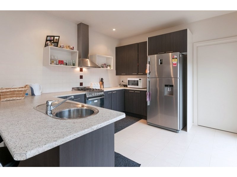 2 Bird Close, Craigieburn VIC 3064