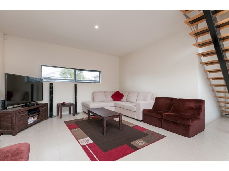 2 Bird Close, Craigieburn VIC 3064