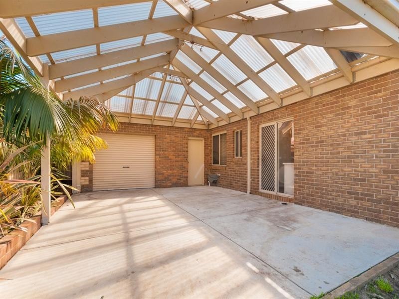 1 White Cedar Place, Craigieburn VIC 3064