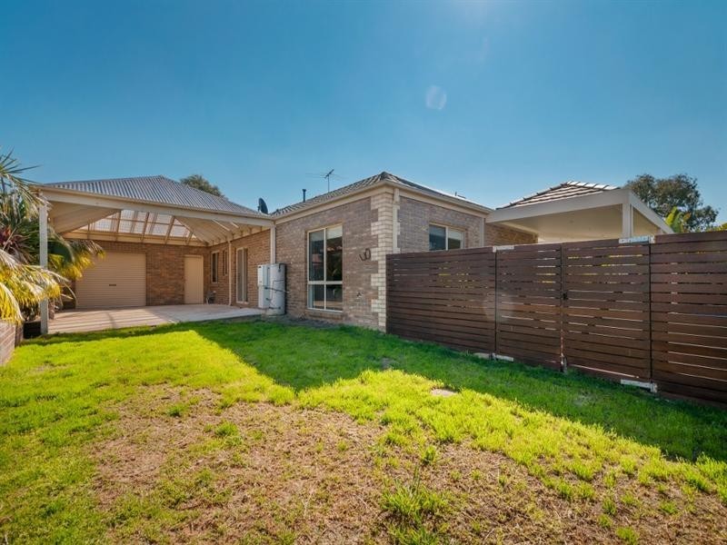1 White Cedar Place, Craigieburn VIC 3064