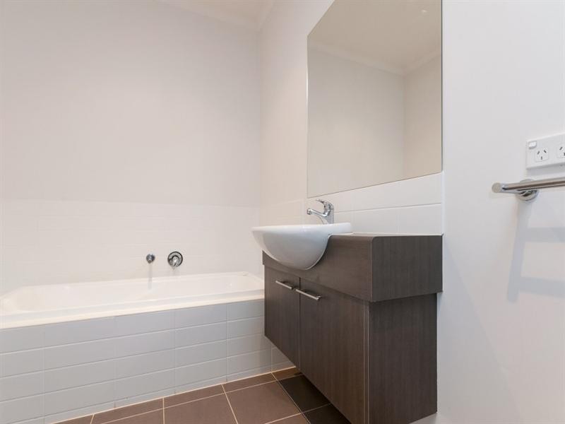 43 Kinglake Crescent, Craigieburn VIC 3064