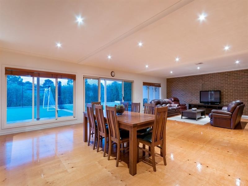 14 Palamino Valley Court, Greenvale VIC 3059