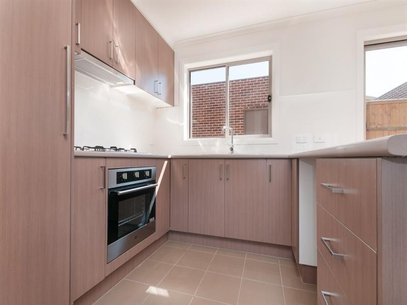 32 Windrock Avenue, Craigieburn VIC 3064