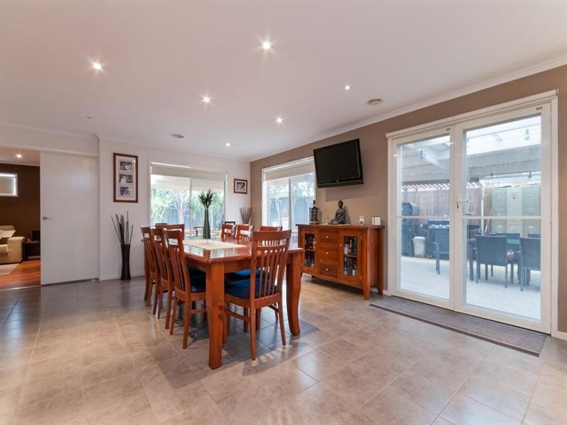 3 Naracoorte Avenue, Craigieburn VIC 3064