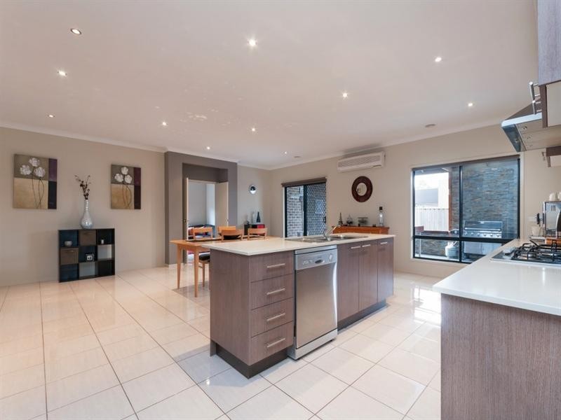 190 Central Park Avenue, Craigieburn VIC 3064