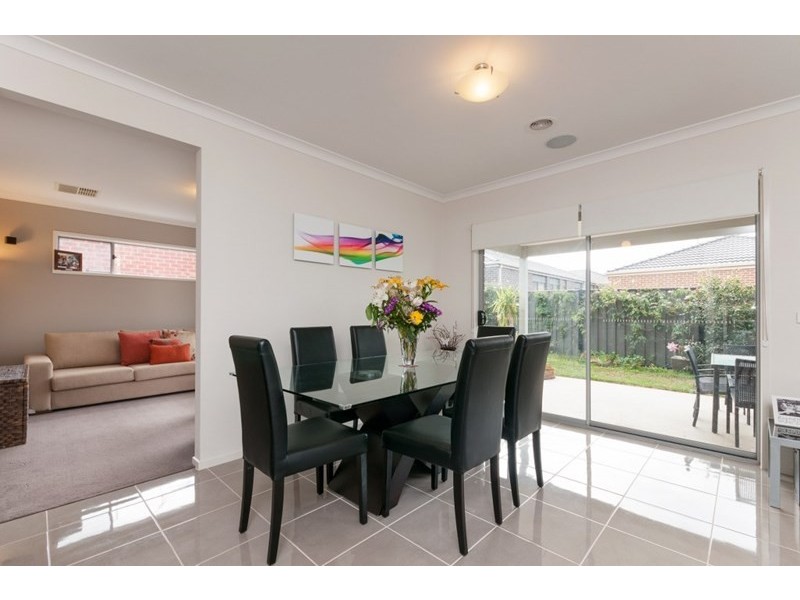11 Eminence Way, Craigieburn VIC 3064