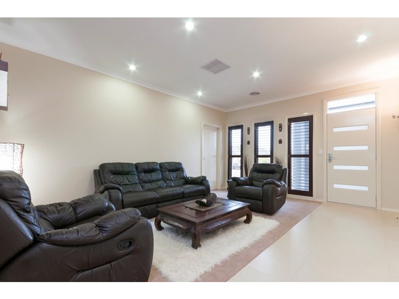 194 Central Park Avenue, Craigieburn VIC 3064