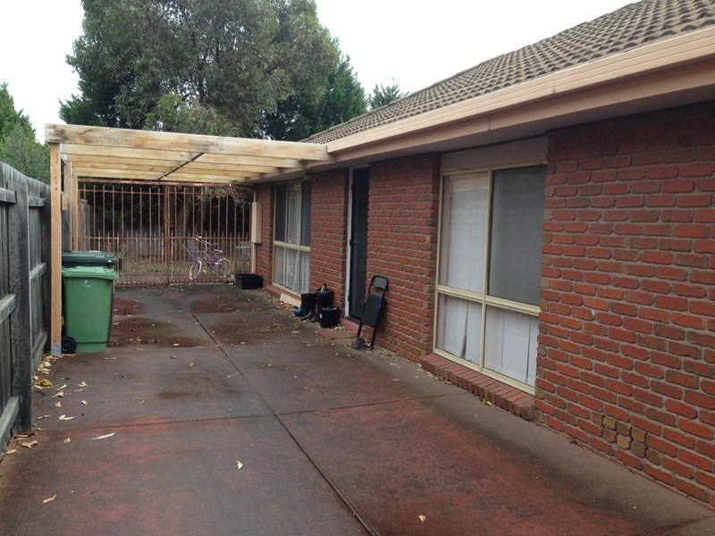 Unit 2/9 Kingston Heath Court, Craigieburn VIC 3064