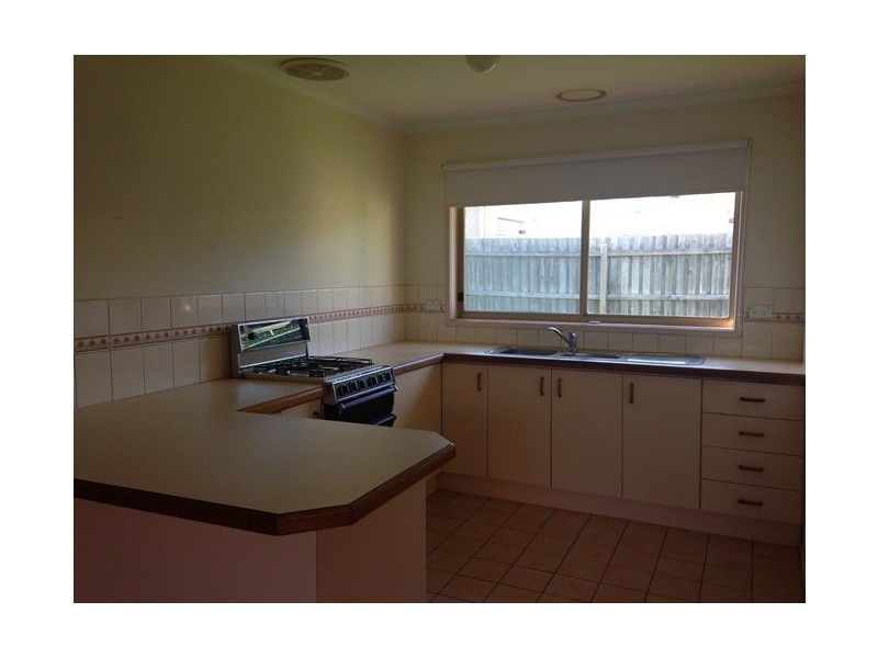 Unit 2/9 Kingston Heath Court, Craigieburn VIC 3064