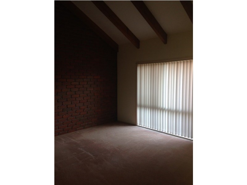 Unit 2/9 Kingston Heath Court, Craigieburn VIC 3064