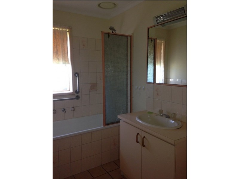 Unit 2/9 Kingston Heath Court, Craigieburn VIC 3064