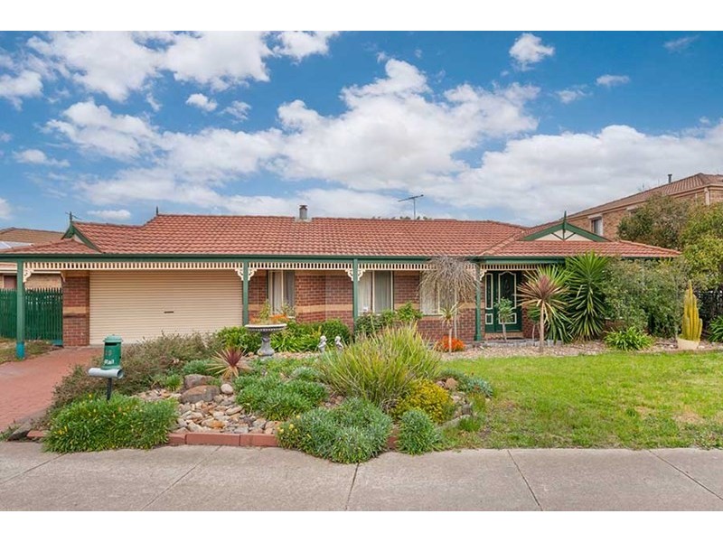 19 Yarcombe Crescent, Craigieburn VIC 3064