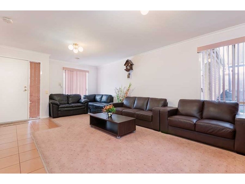 8 Southern Cross Drive, Roxburgh Park VIC 3064