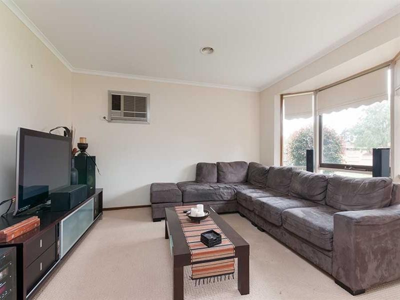 71 Cimberwood Drive, Craigieburn VIC 3064