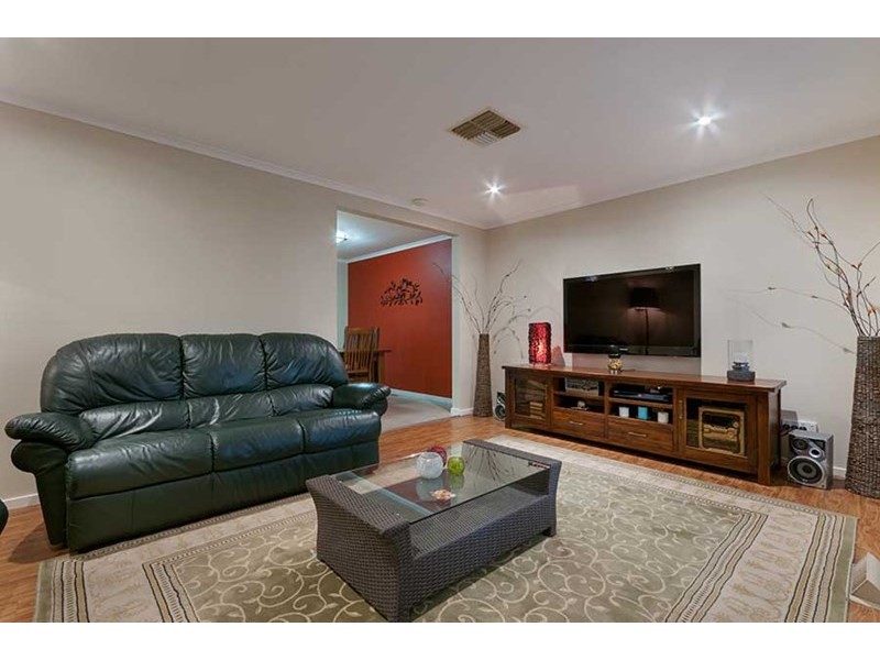 51 Hothlyn Drive, Craigieburn VIC 3064
