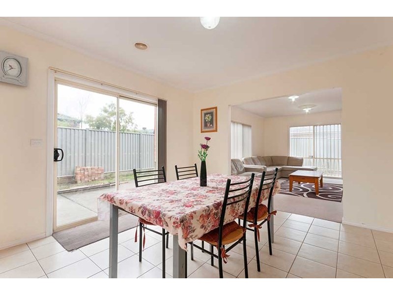 15 Westerfolds Loop, Craigieburn VIC 3064