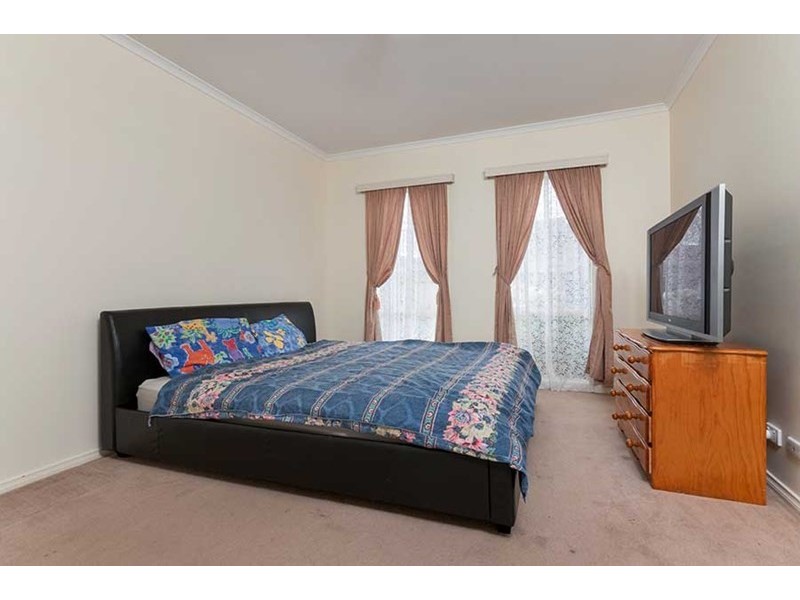 15 Westerfolds Loop, Craigieburn VIC 3064