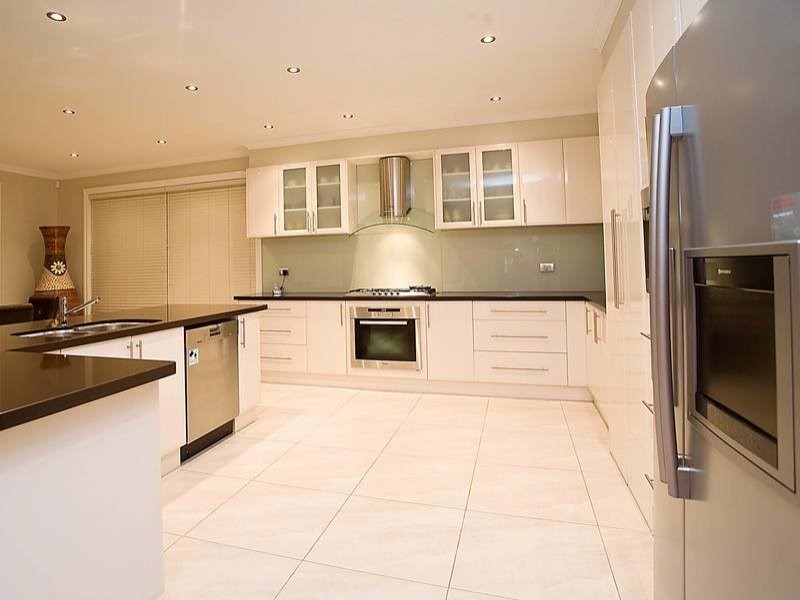 77 Kirkham Drive, Greenvale VIC 3059