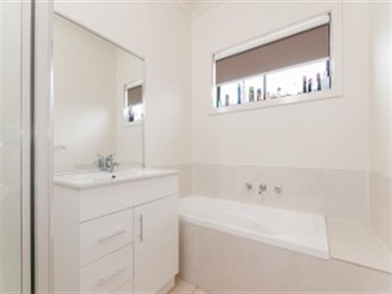 29 Serenity Way, Craigieburn VIC 3064