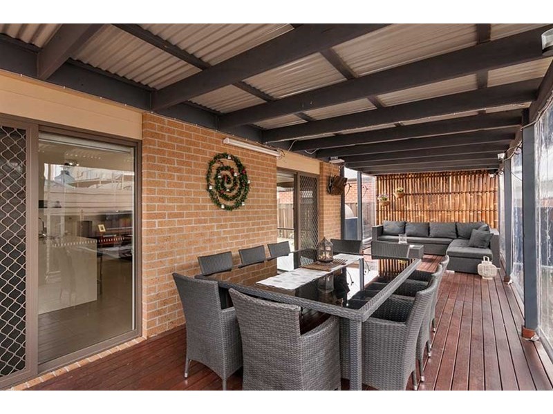 10 Clarendon Avenue, Craigieburn VIC 3064