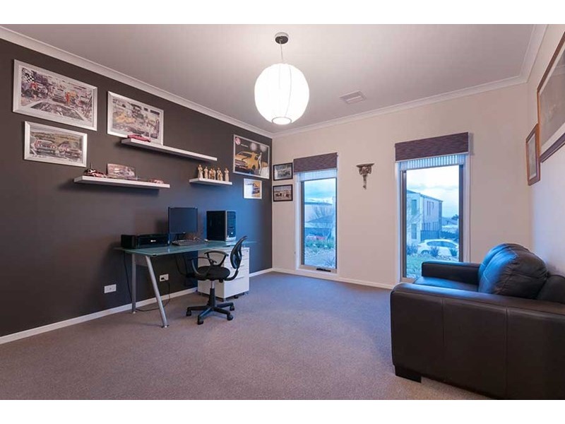 18 Silvan Terrace, Greenvale VIC 3059