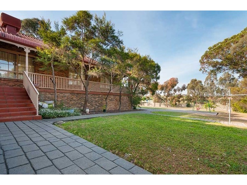 1 Greenock Court, Greenvale VIC 3059