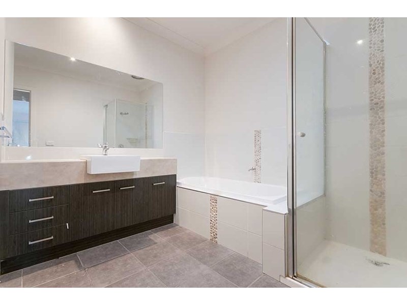 7 Aura Way, Craigieburn VIC 3064