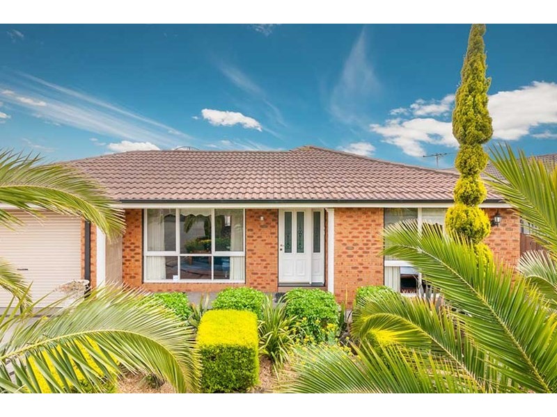 8 Gibney Close, Roxburgh Park VIC 3064