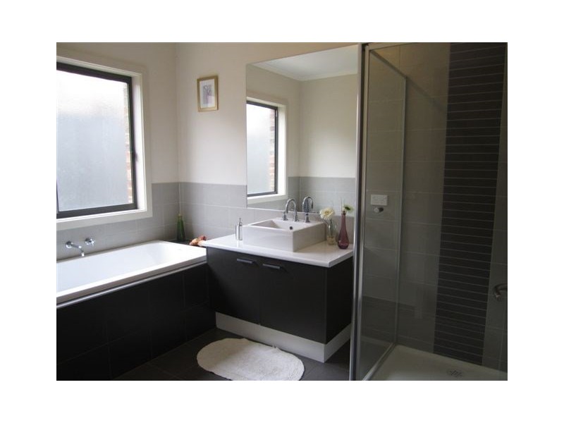 36 Gippsland Way, Craigieburn VIC 3064