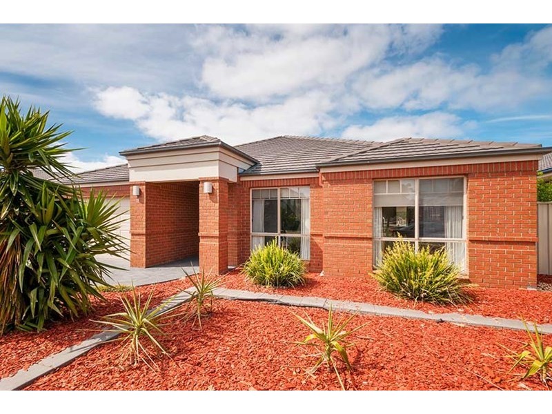 11 Ballybunion Avenue, Craigieburn VIC 3064