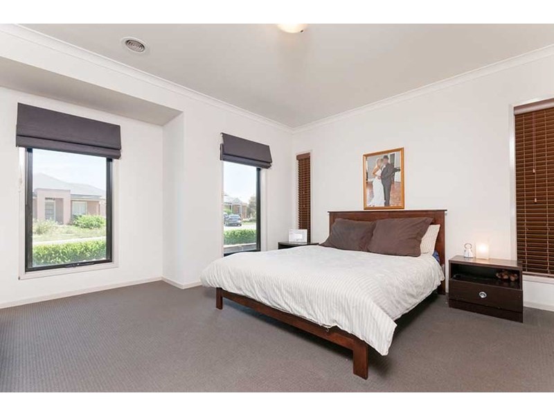 19 Ebony Circuit, Craigieburn VIC 3064
