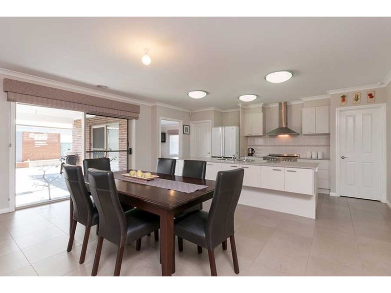 25 Beckett Way, Craigieburn VIC 3064