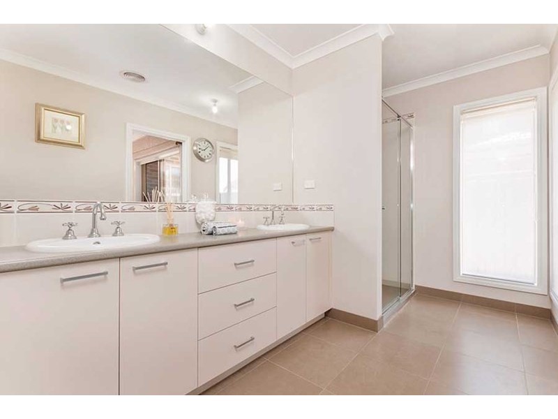 25 Beckett Way, Craigieburn VIC 3064