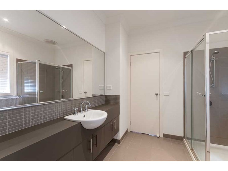 2 Hawthorn Lane, Craigieburn VIC 3064
