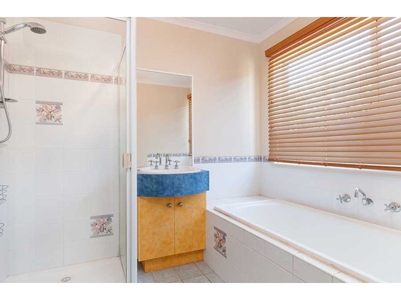 61 Creekwood Drive, Craigieburn VIC 3064