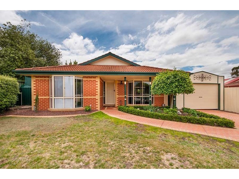 4 Swansea Court, Craigieburn VIC 3064