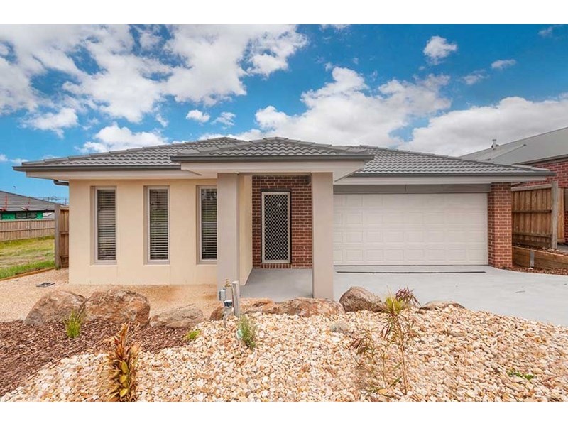 7 Dampiera Avenue, Wallan VIC 3756