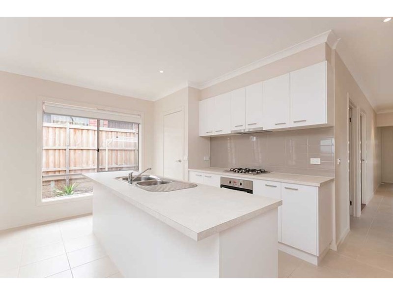 7 Dampiera Avenue, Wallan VIC 3756