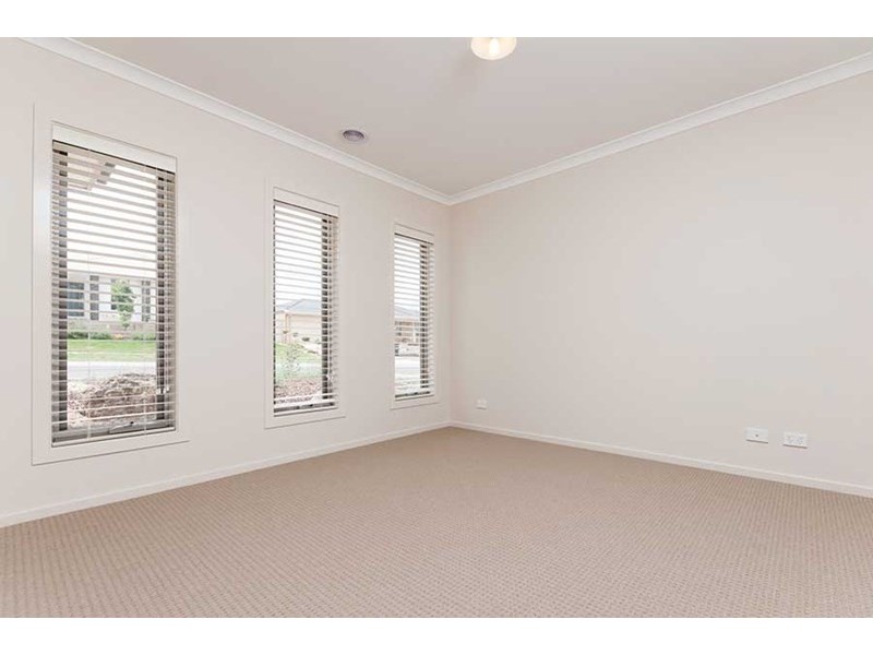 7 Dampiera Avenue, Wallan VIC 3756