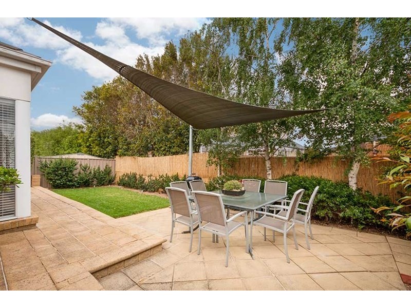 6 Green Hill Place, Craigieburn VIC 3064