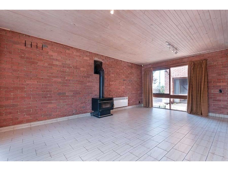 4 Travers Street, Thomastown VIC 3074