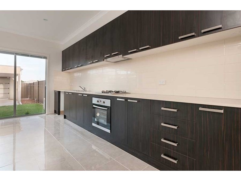 69 Clarendon Avenue, Craigieburn VIC 3064