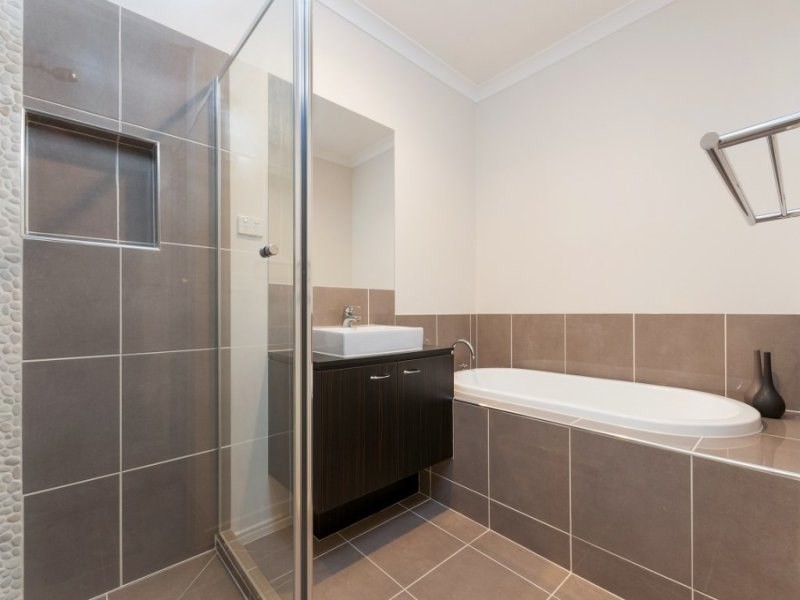 11 Eminence Way, Craigieburn VIC 3064