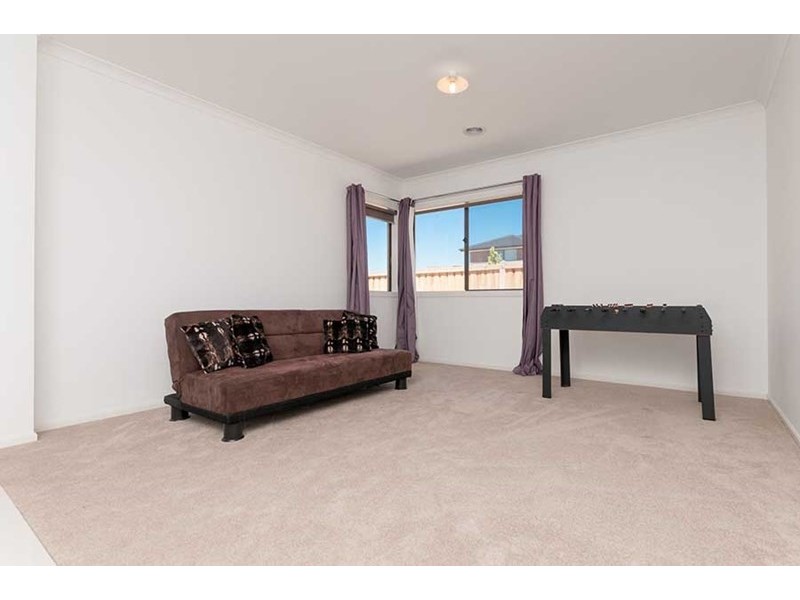 37 Daybreak Vista, Mickleham VIC 3064