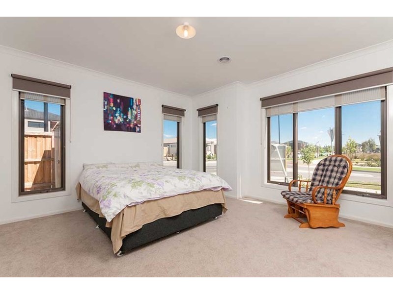 37 Daybreak Vista, Mickleham VIC 3064