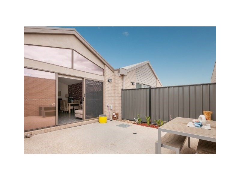 16 Viewrise Walk, Craigieburn VIC 3064
