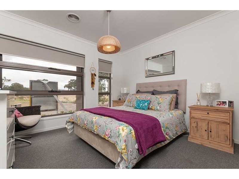 16 Viewrise Walk, Craigieburn VIC 3064