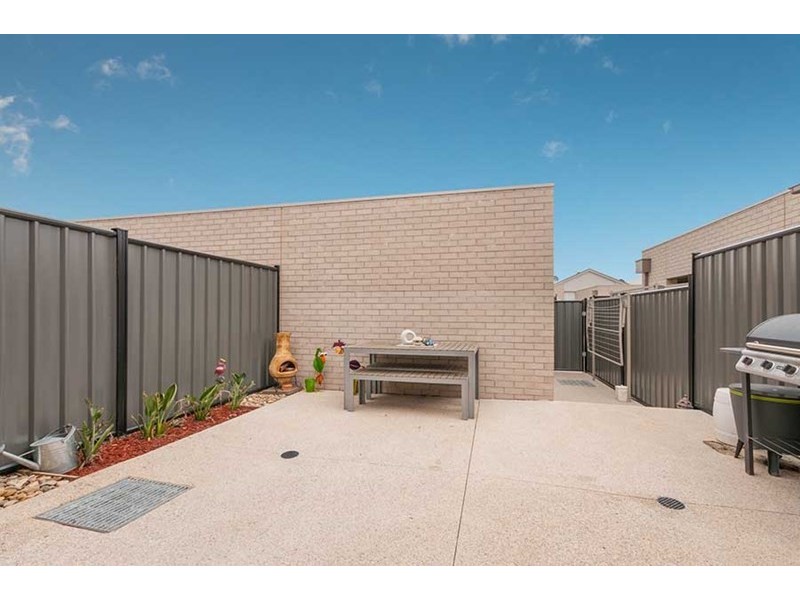 16 Viewrise Walk, Craigieburn VIC 3064