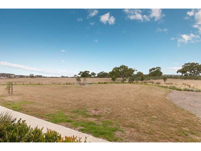 16 Viewrise Walk, Craigieburn VIC 3064