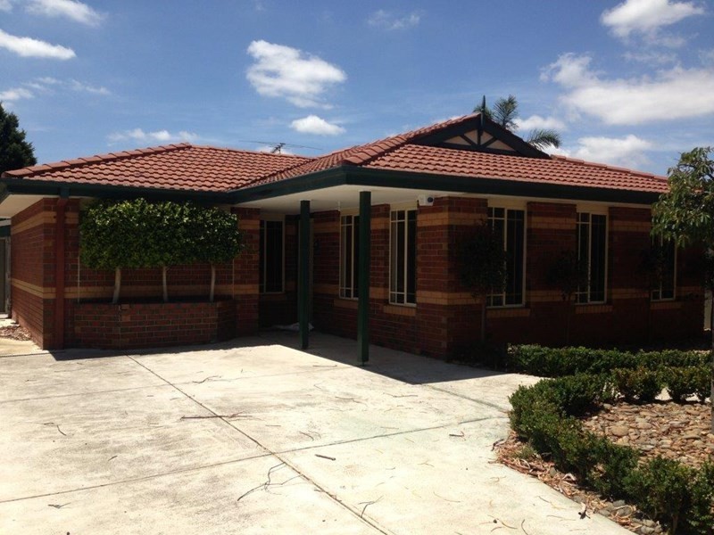 37 Yarcombe Crescent, Craigieburn VIC 3064